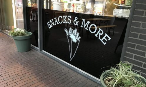 Raam-Stickers-Snacks-More